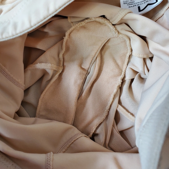 Maidenform® Shapewear High-Waist Thigh-Slimmer LG - Picture 8 of 11